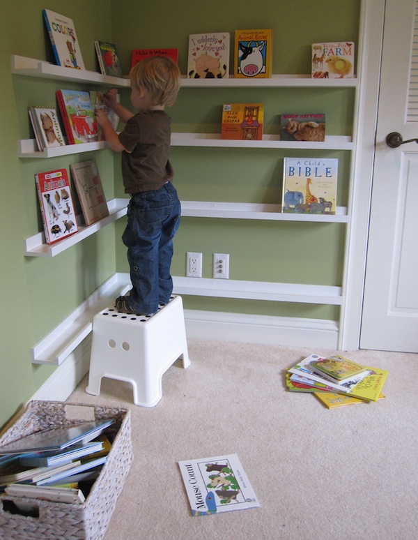 Bookshelf For All Sizes - Crafts To Do With Kids