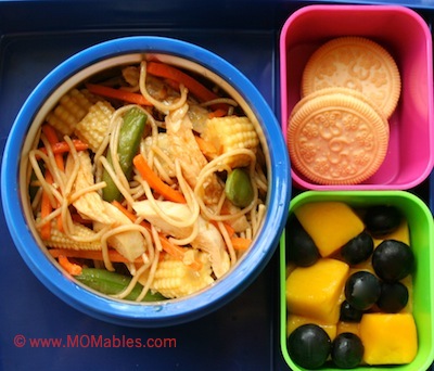 chow mien chicken organic cookies fruit